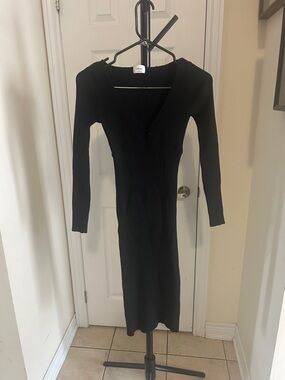 Wilfred Black Ribbed V-Neck Long Sleeve Midi Dress